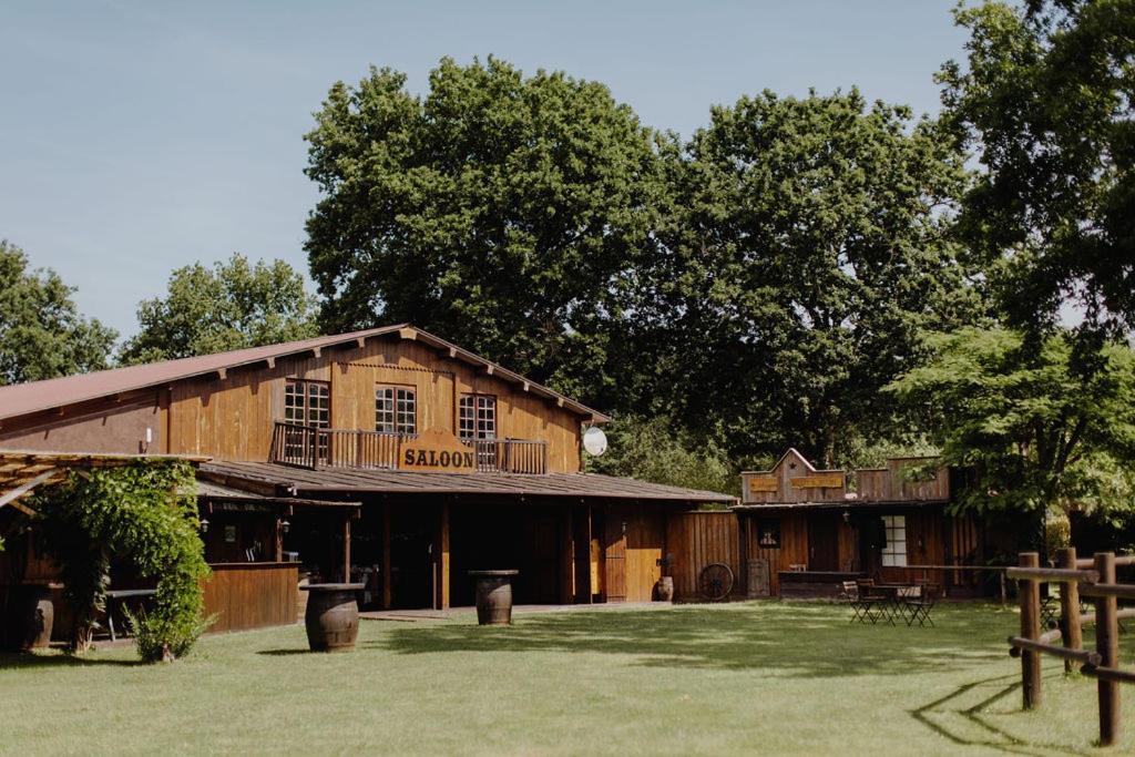 Le Ranch Amadeus Bed and Breakfast Saint-Paul-en-Born Exteriör bild